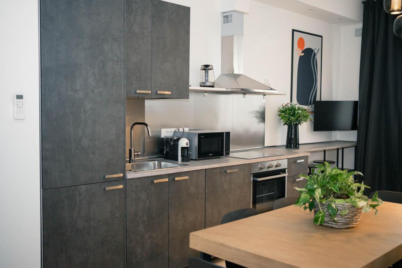 Black Marble - Design Apartment Bari Exterior foto