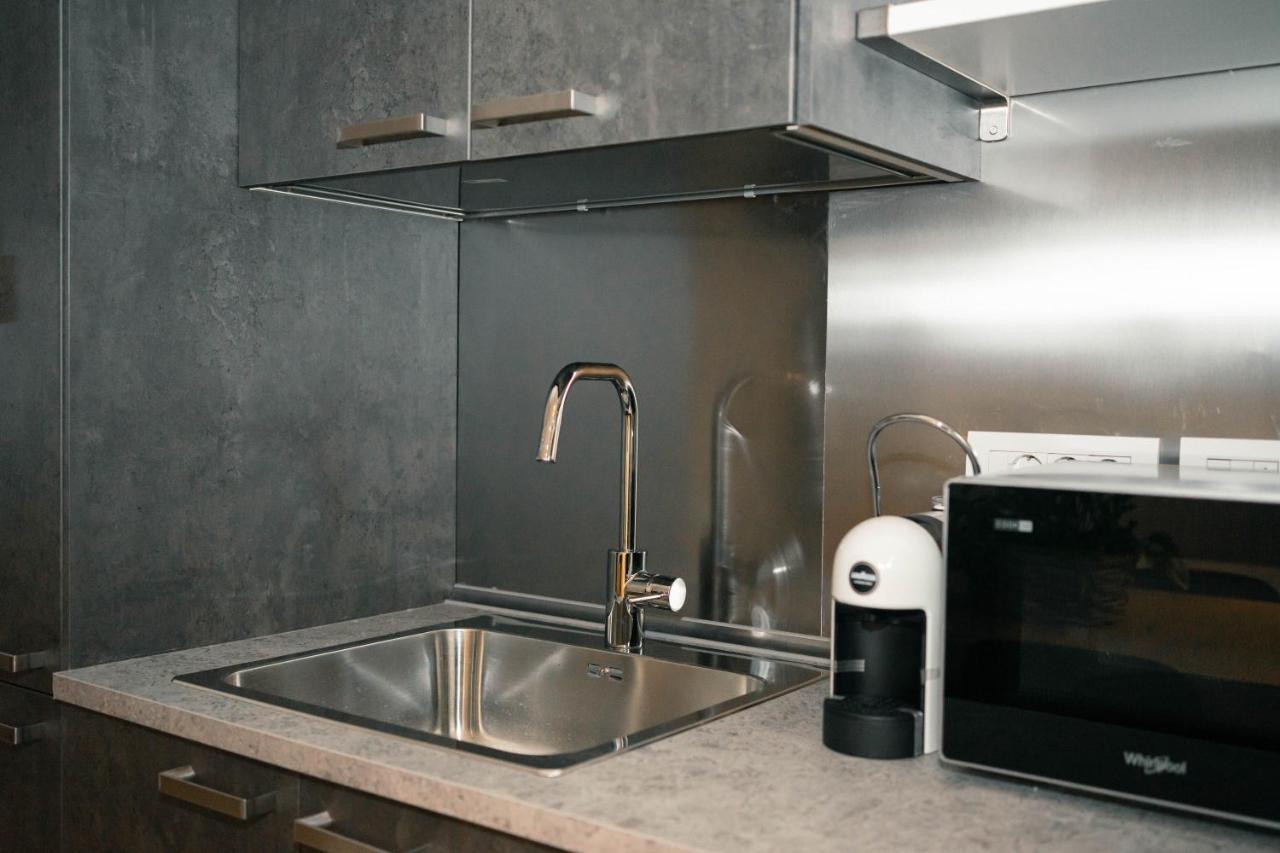 Black Marble - Design Apartment Bari Exterior foto